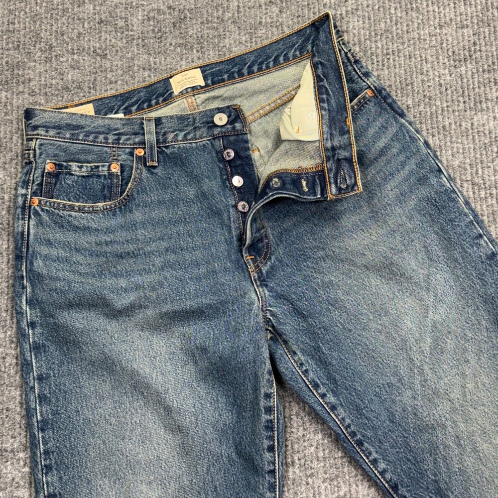 Levis Premium 501 90s Ankle Jeans Medium Wash Button Fly 31x27 Womens
